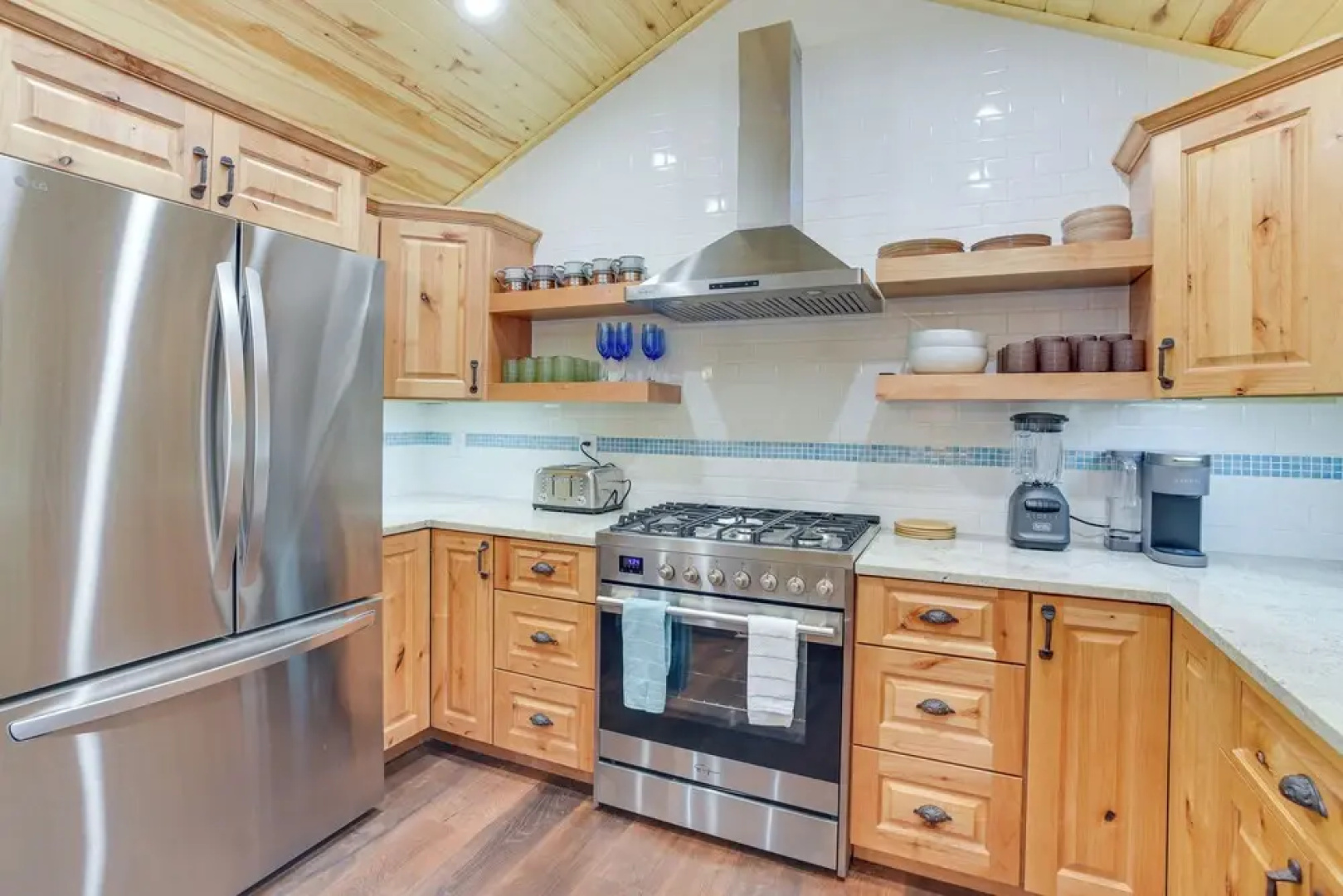 3 Mi to Resort: Year-round Angel Fire Getaway!