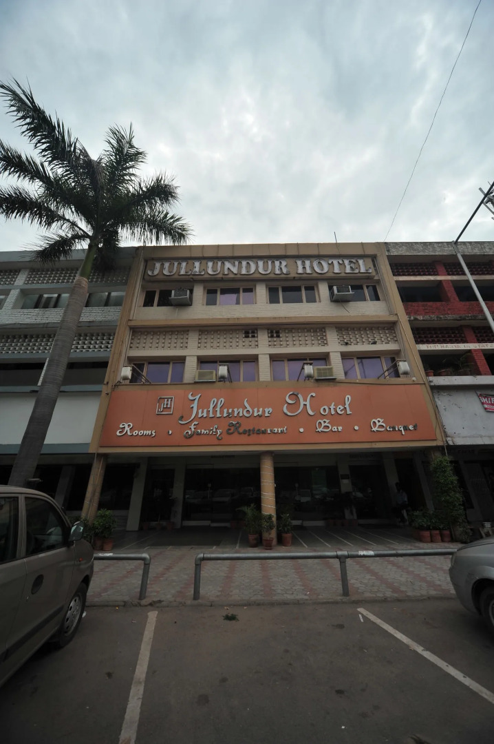 Jullundur Hotel