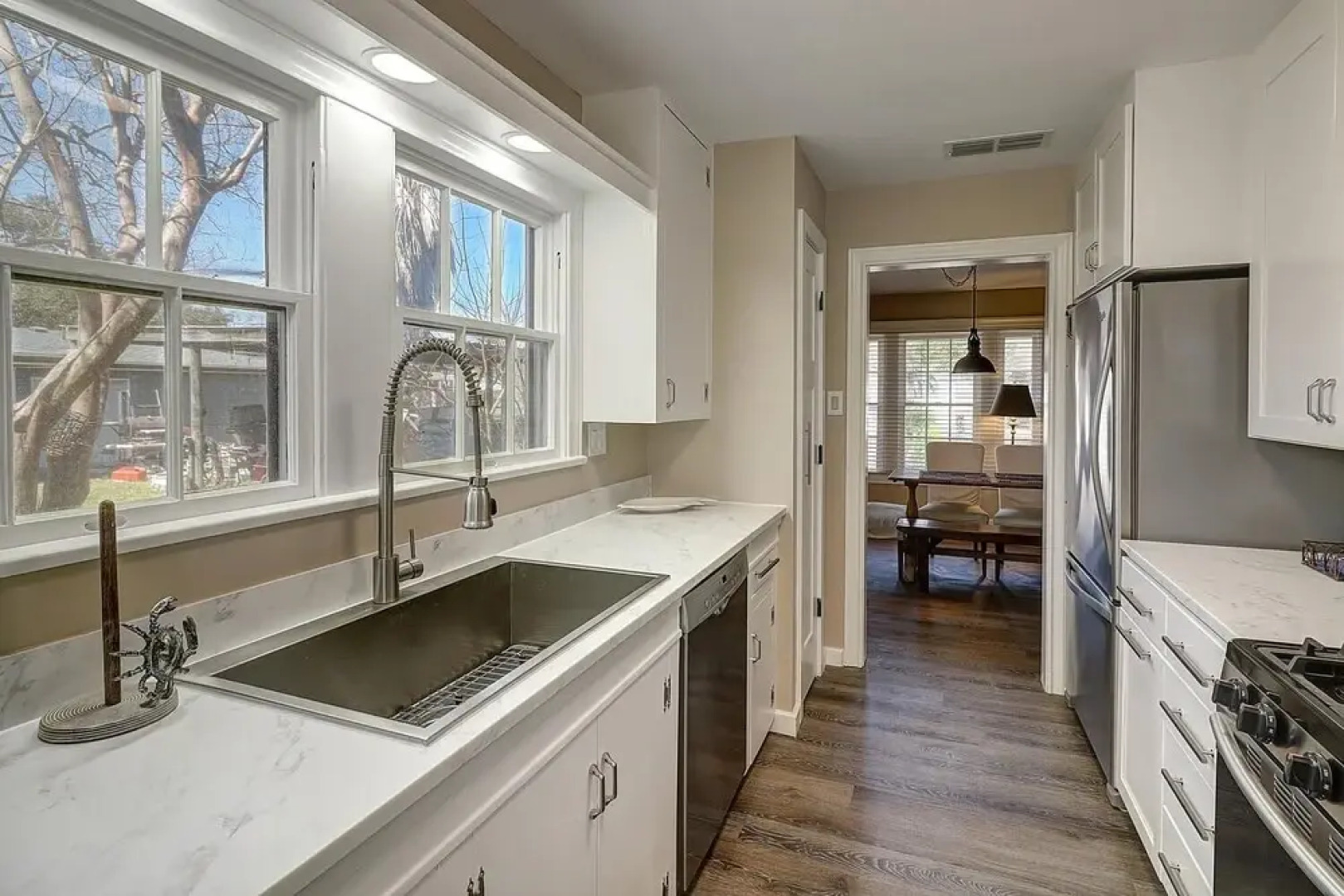 Rockport Blue Crab Bungalow Close to City Attractions by Redawning