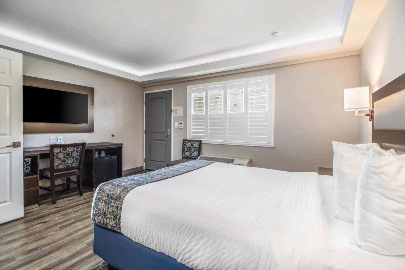 Inn at 50 at Long Beach Convention Center