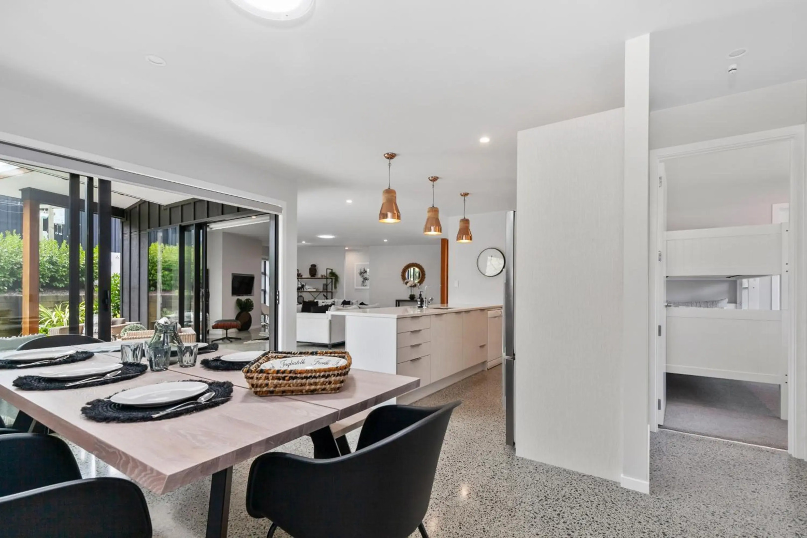 Stylish Villa Escape - Matakana Holiday Home