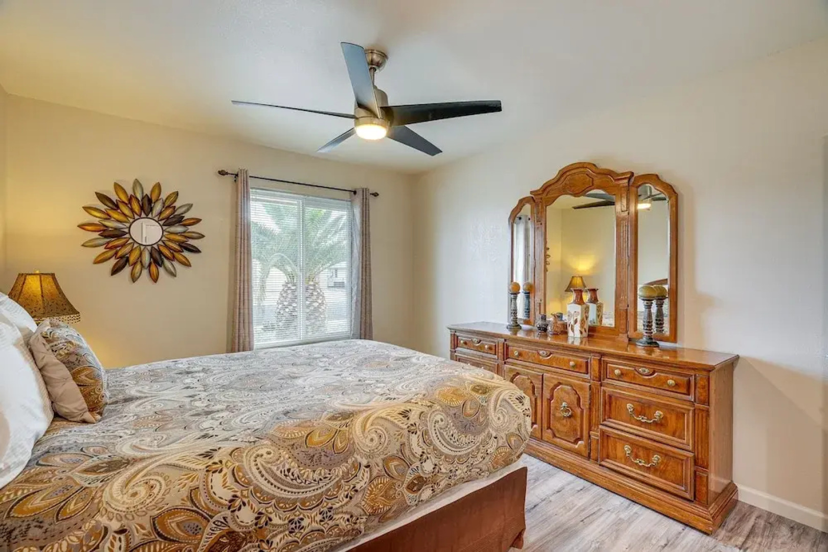 Sun Valley Home w/ Screened Porch & Gas Grill!