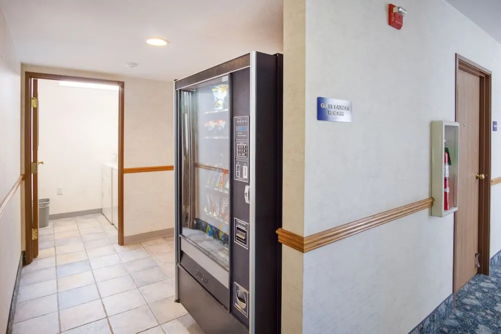 Econo Lodge Inn & Suites Lake Of The Ozarks