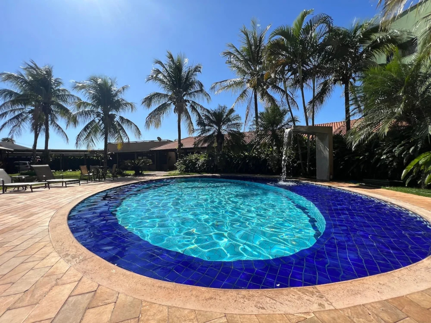 Premier Garden Hotel