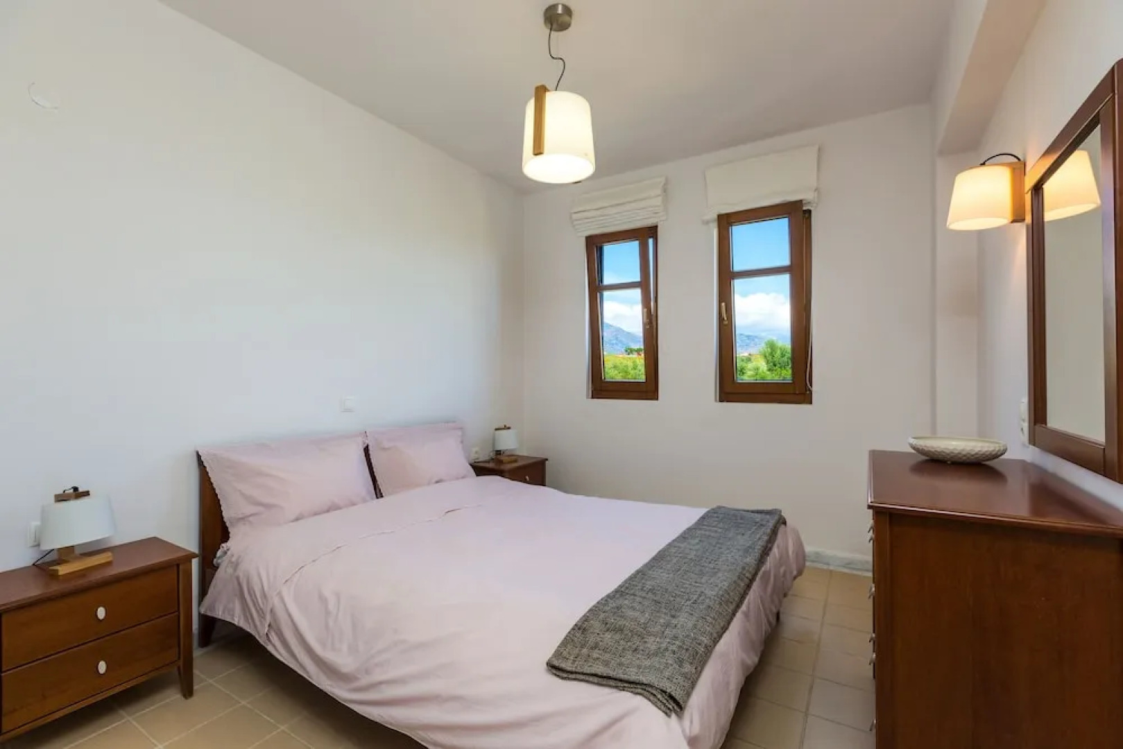 Mikro Livadi Special Lodges