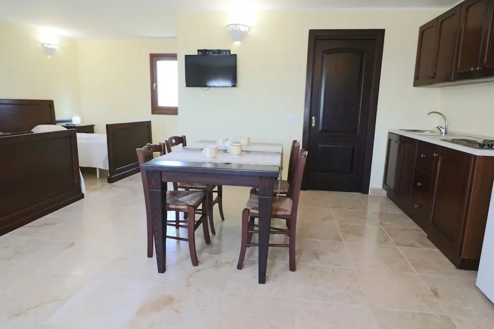 B b With Swimming Pool Tenuta Agrumi del Salento Triple Deluxe Citrus Attic