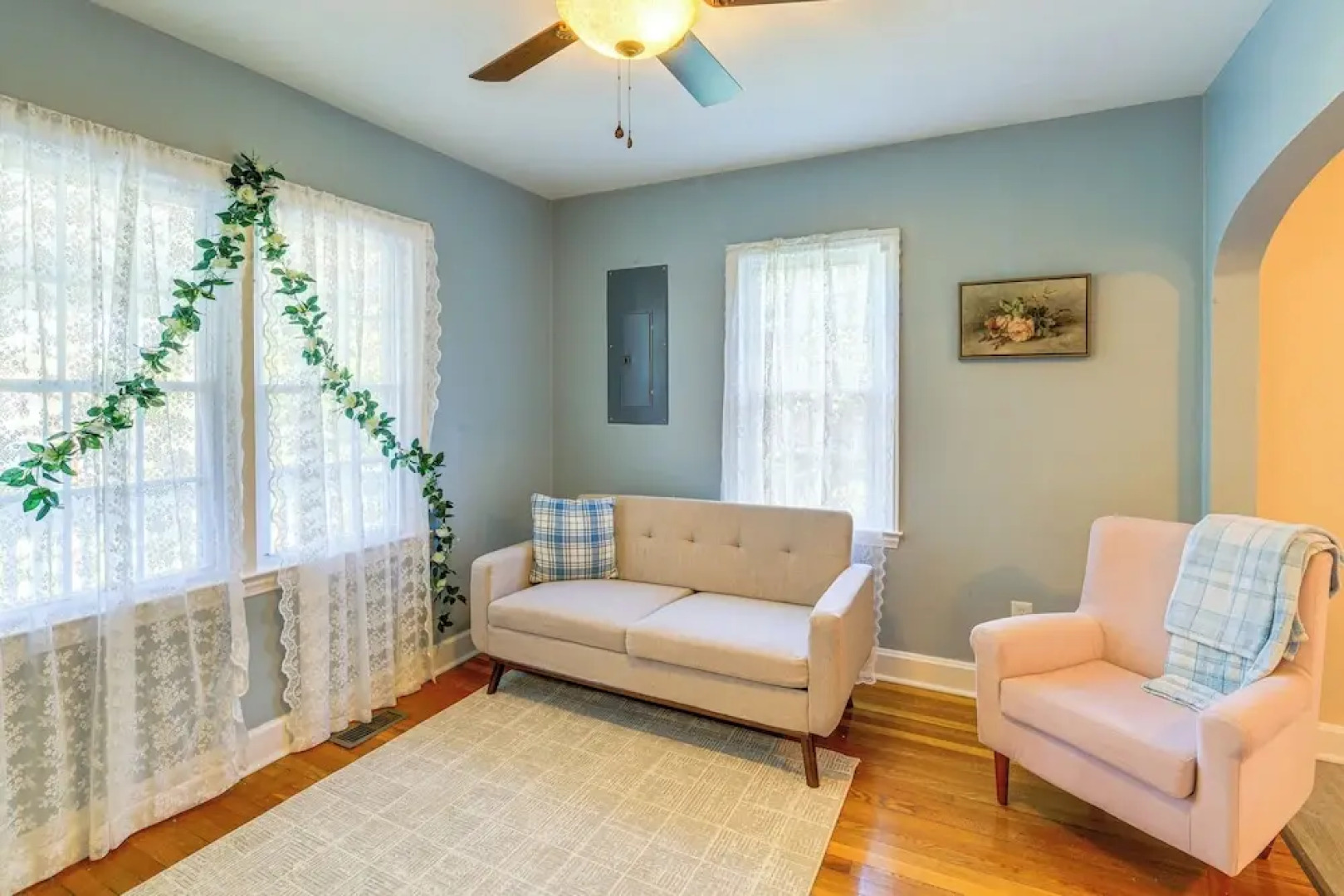 Walk to Main Street! Home in Historic Jonesborough