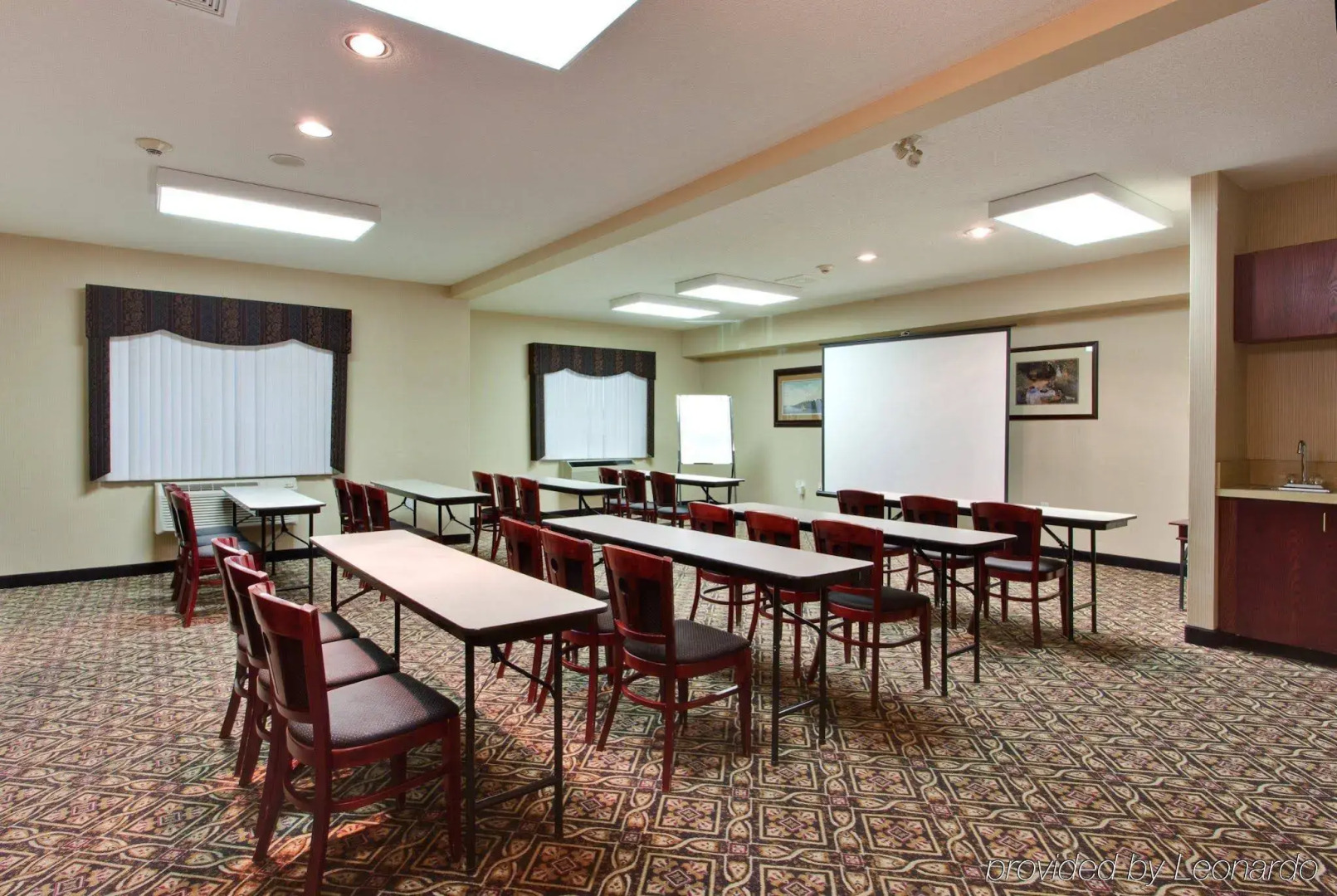 Holiday Inn Express Hotel & Suites Calgary S-Macleod Trail S by IHG