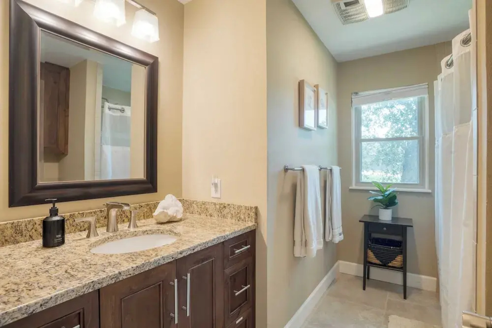 Travis by Avantstay Waterfront Lake Retreat