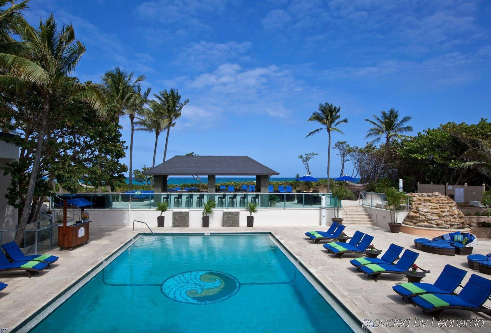 Jupiter Beach Resort & Spa