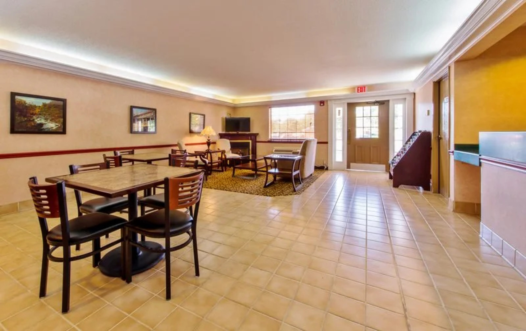 Country Hearth Inn & Suites Toccoa