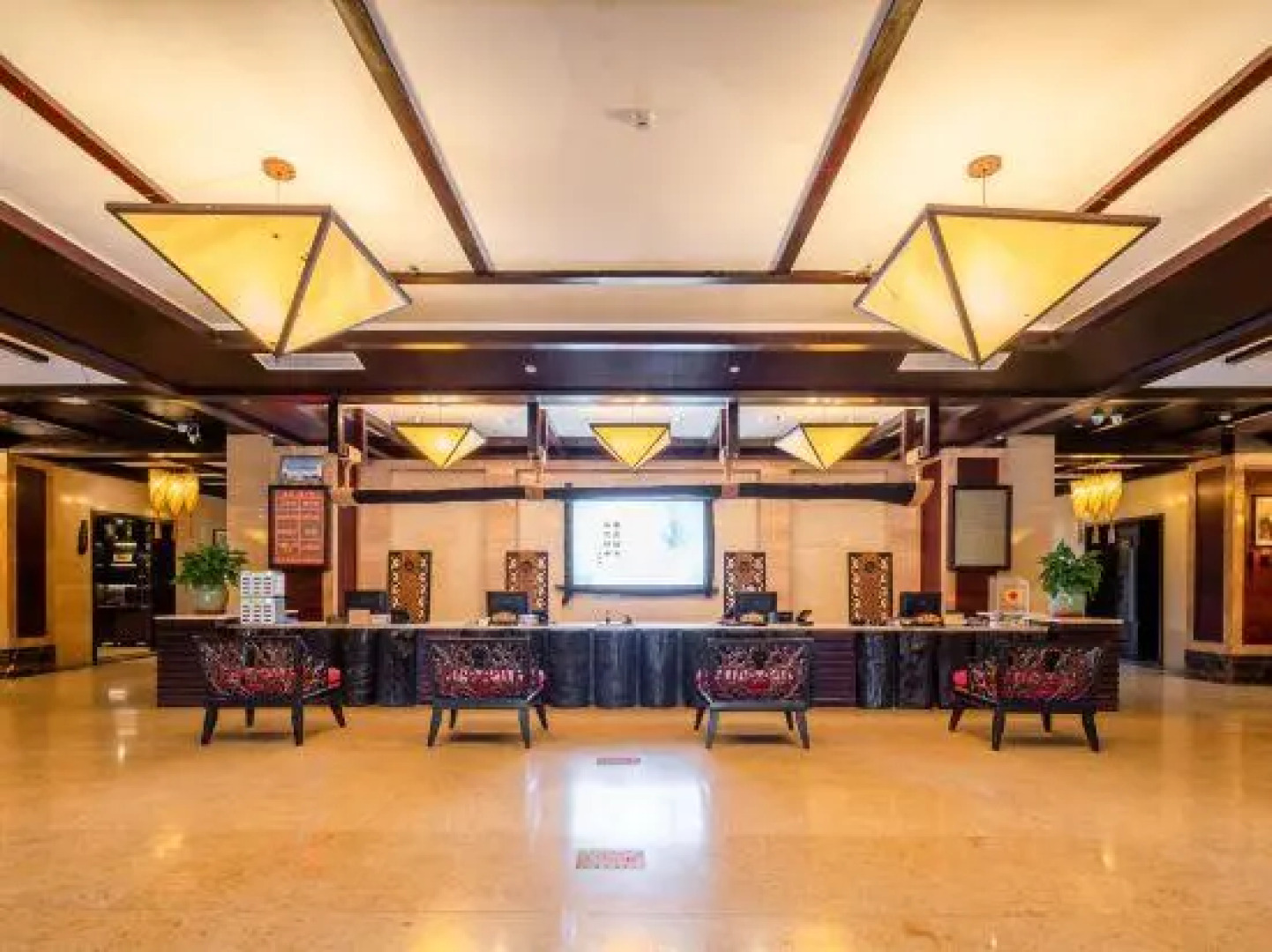 Sichuan Tianci Jianmenguan Hot Spring Resort Hotel