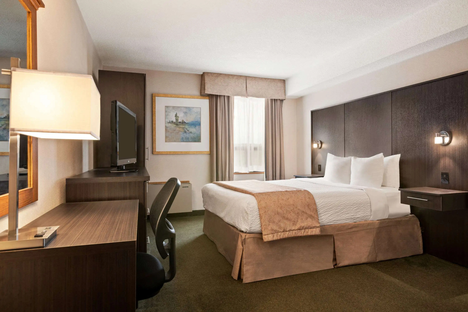 Days Inn & Conference Centre by Wyndham Renfrew