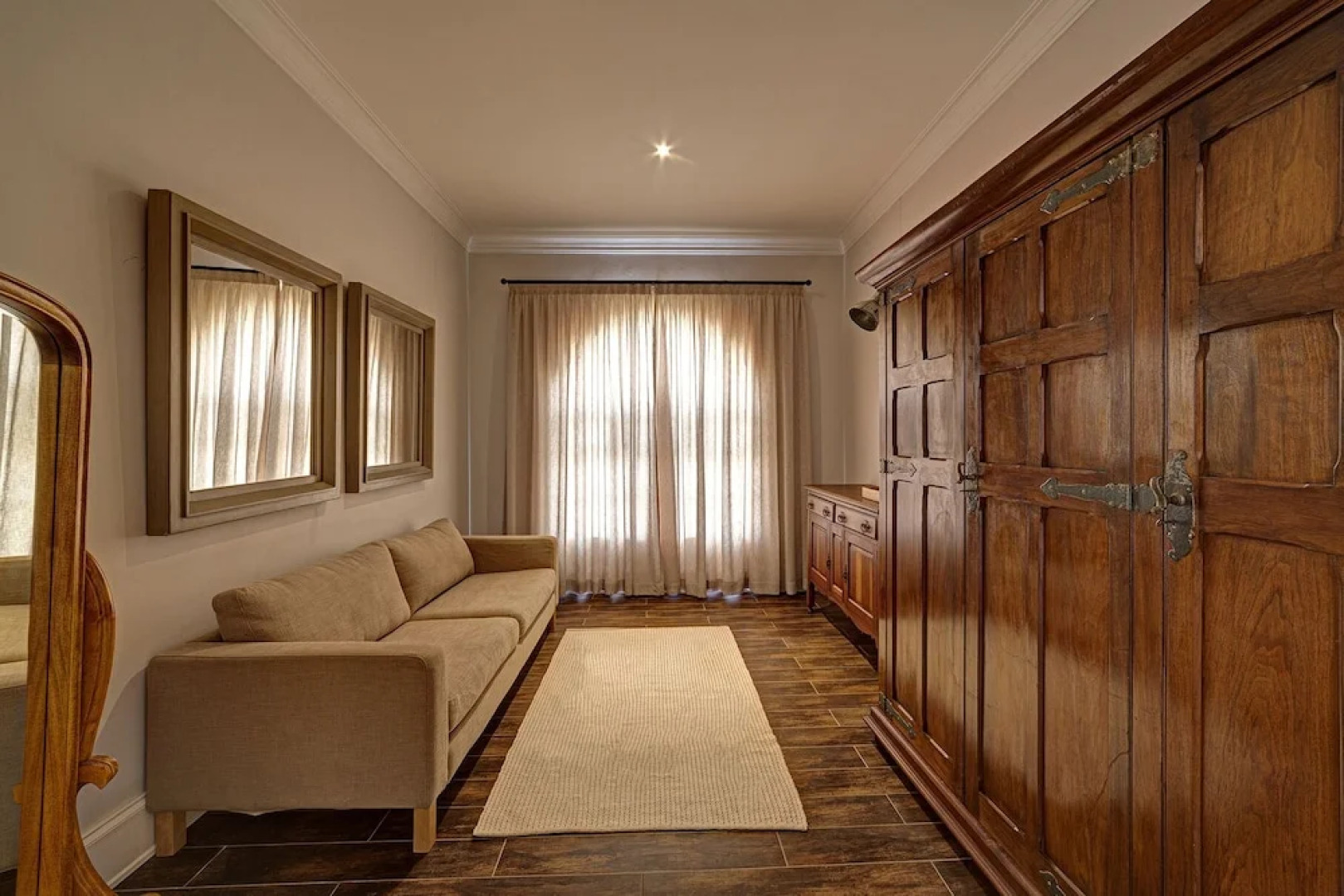 Lagoon Suites Boutique Hotel