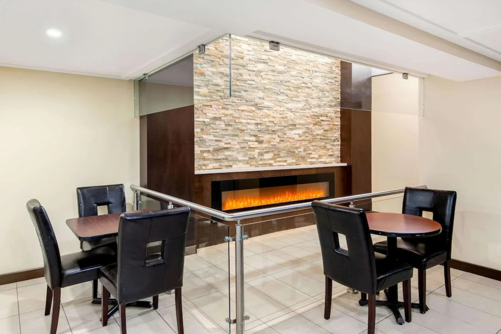 La Quinta Inn & Suites Oshawa