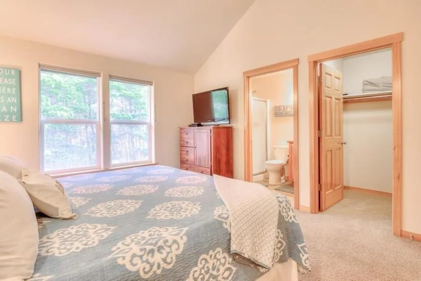 Pelicans Perch Pacific City