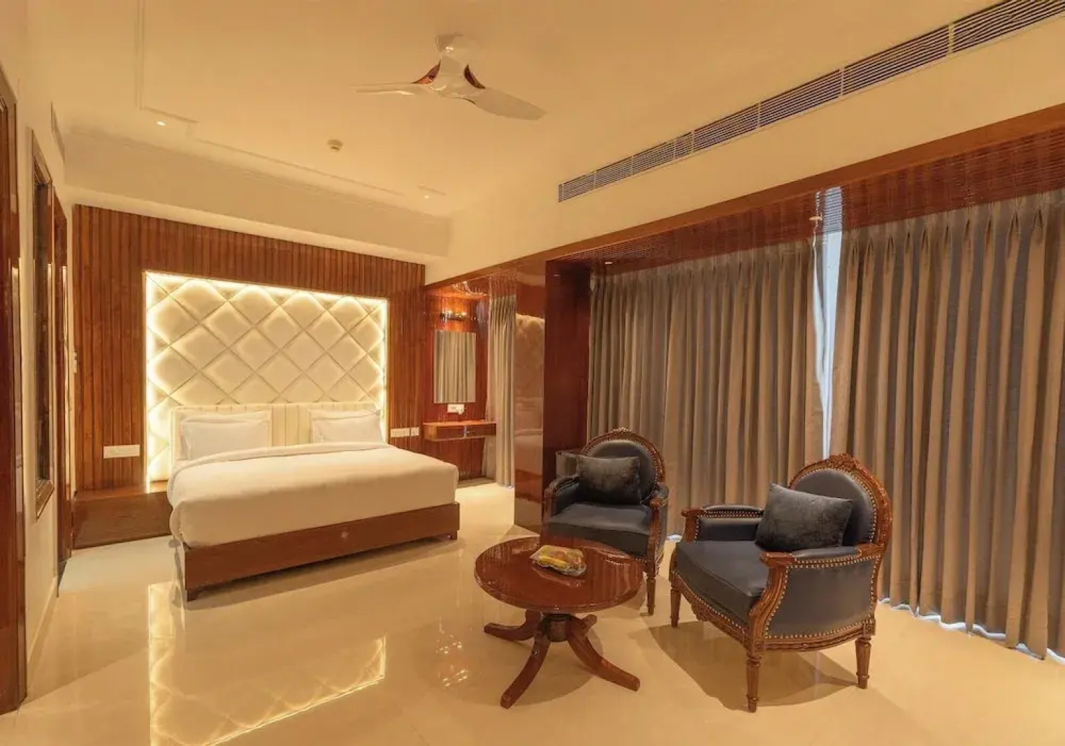 Gajraula Sukhdev Dhaba & Resort