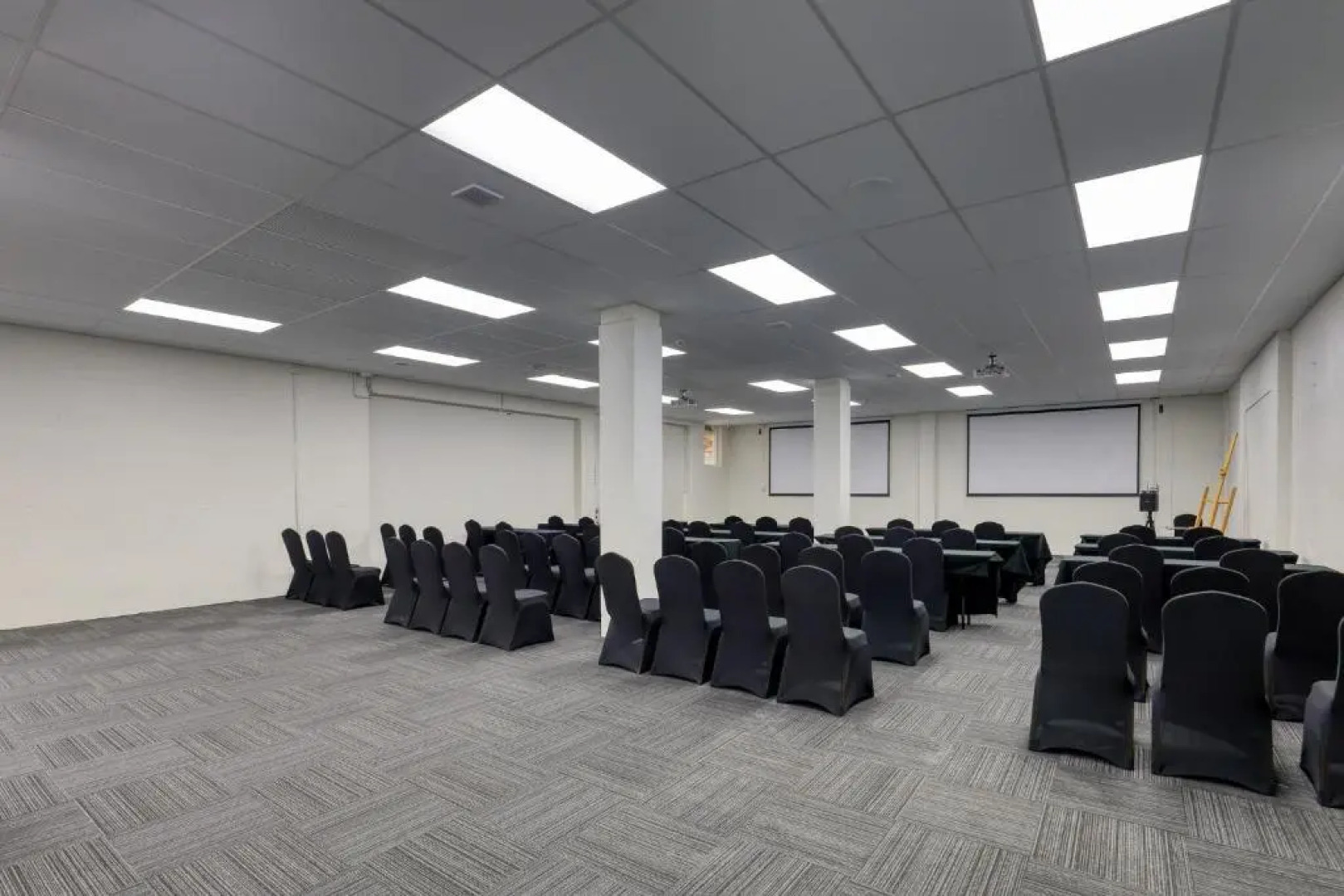 Ramada by Wyndham Hamilton City Center