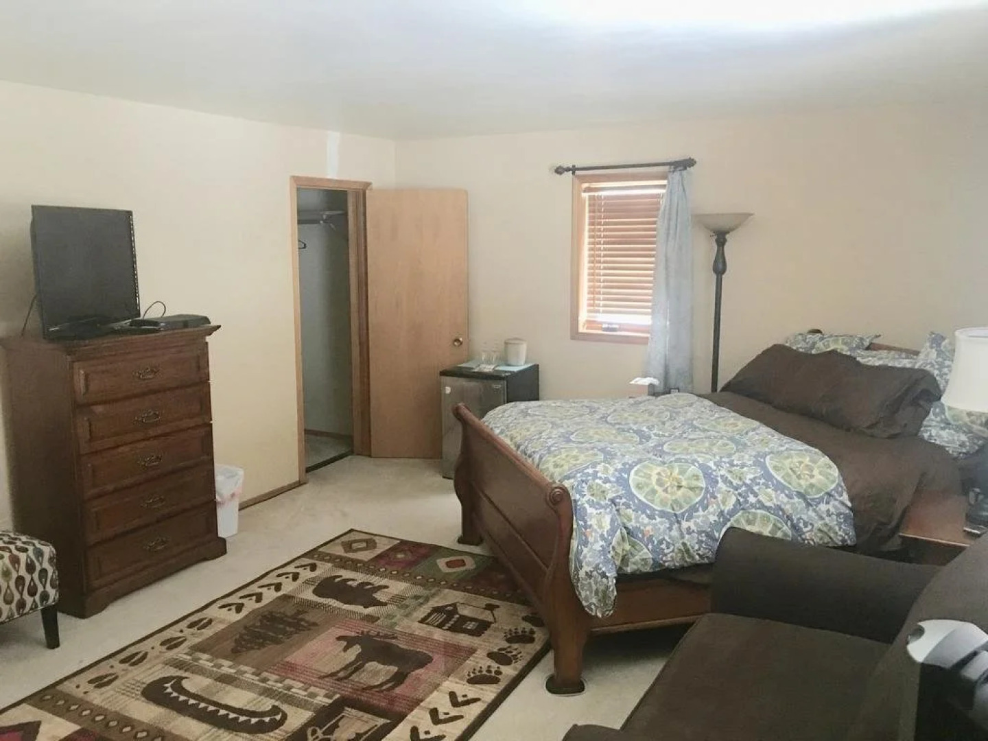 Fairbanks Moose Manor Bed and Breakfast