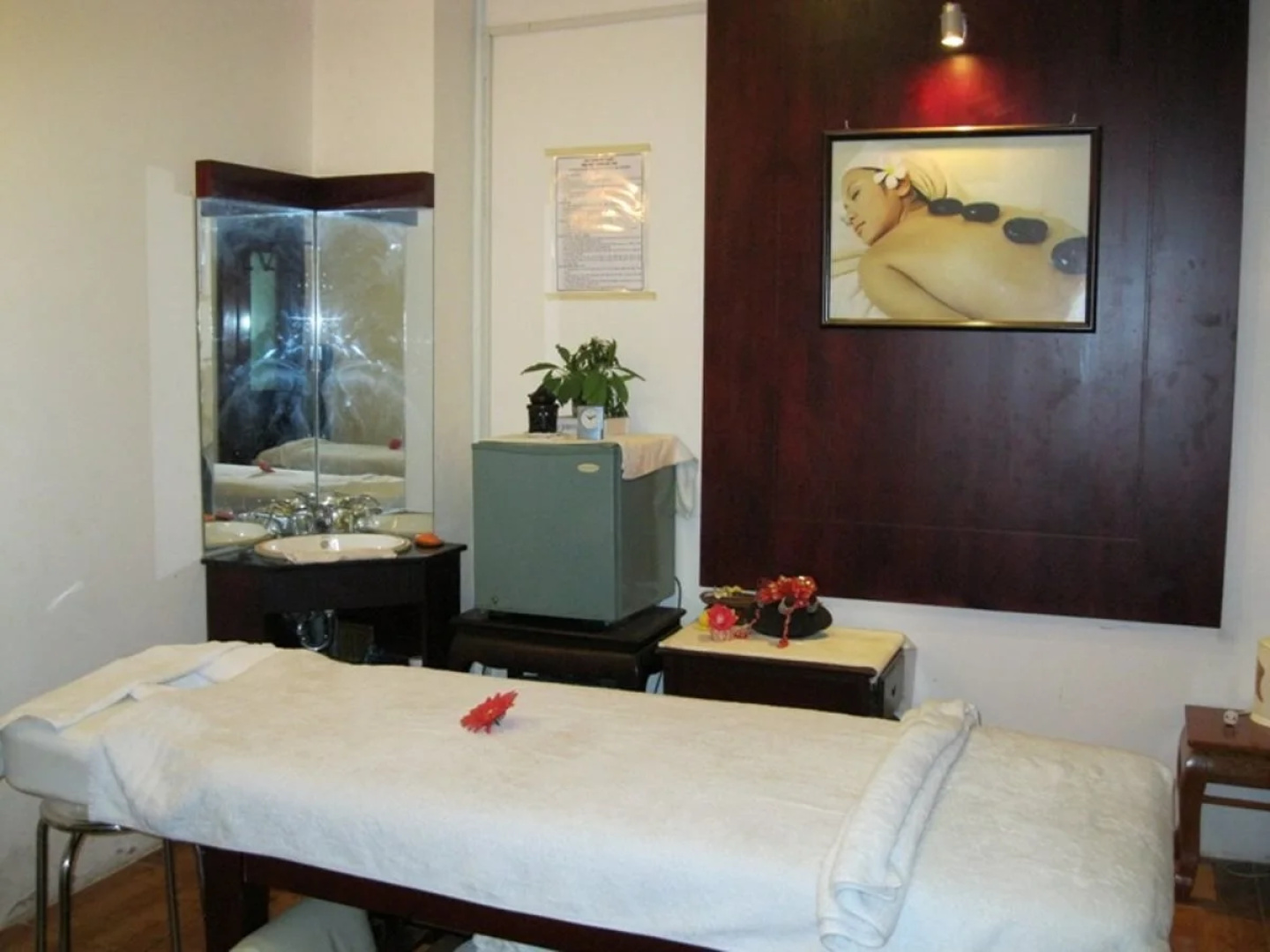 Oriole Hotel & Spa