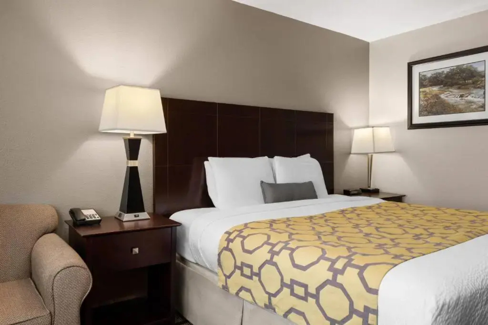 Baymont Inn & Suites Jefferson City