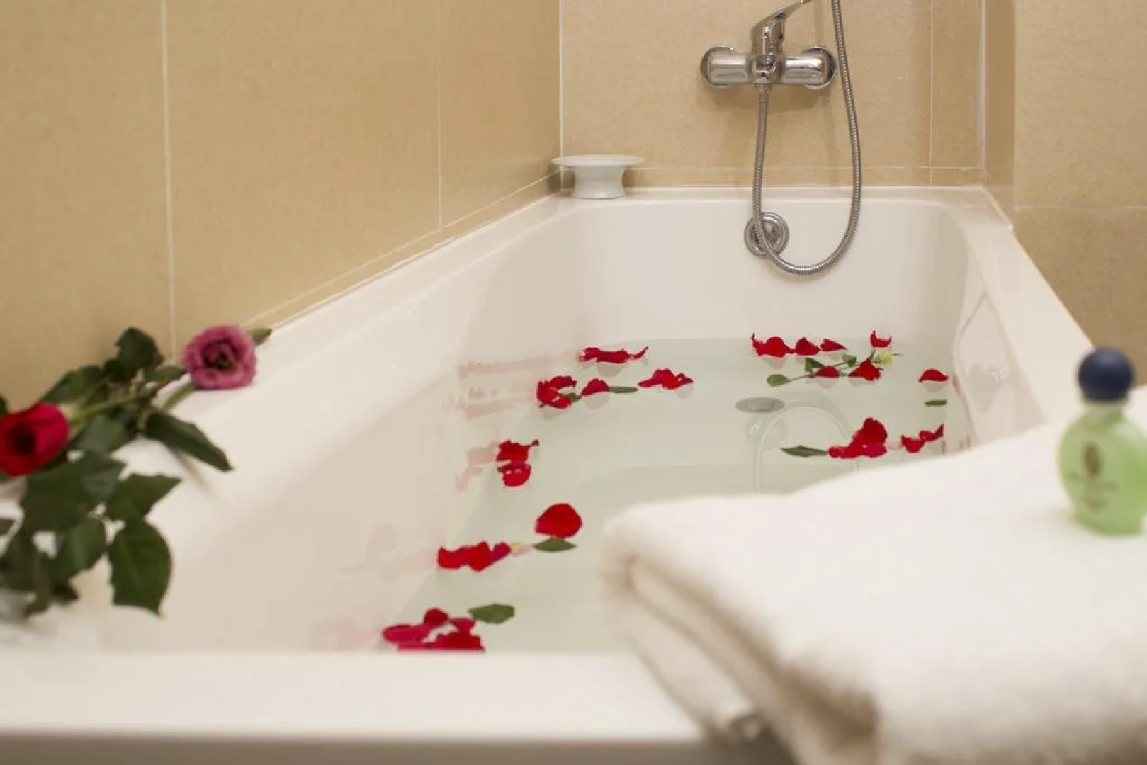 Royal Dragon Boutique Hotel