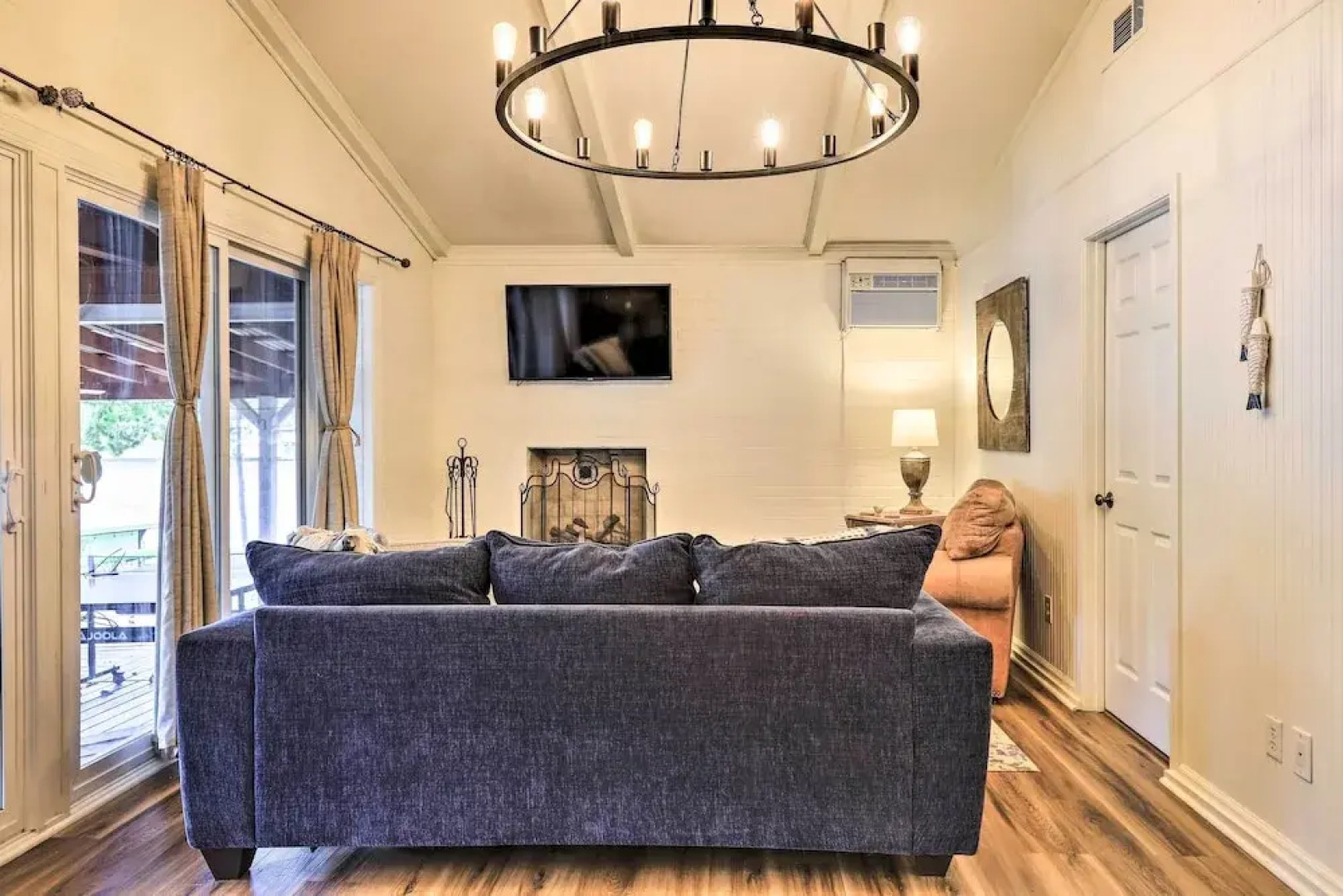 Eatonton Getaway on Lake Sinclair w/ Dock!