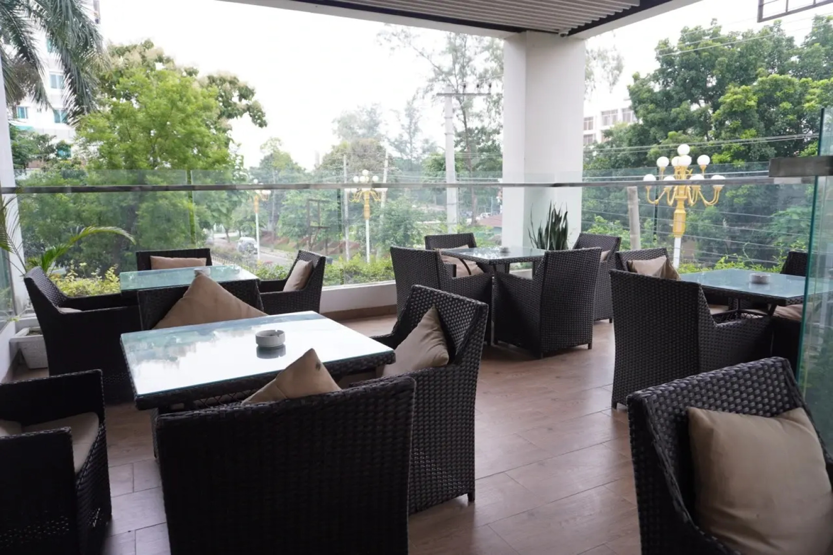 Grand River View Hotel