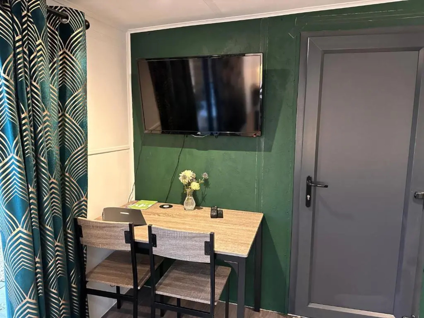 Buzzard Holt Hosting