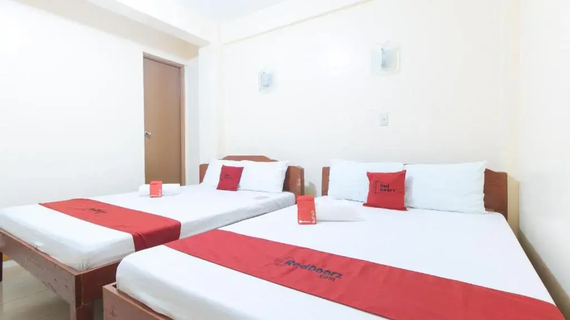 Reddoorz @ Golden Park Inn La Union