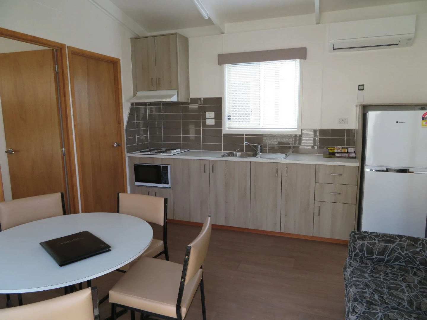 Warrnambool Motel and Holiday Park