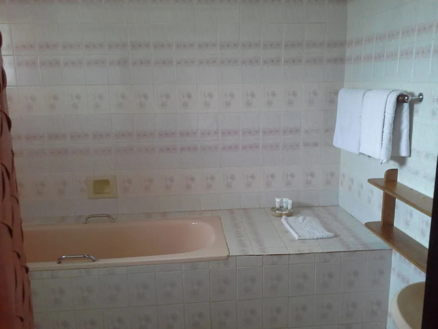 Jacaranda Lake Elementaita Lodge