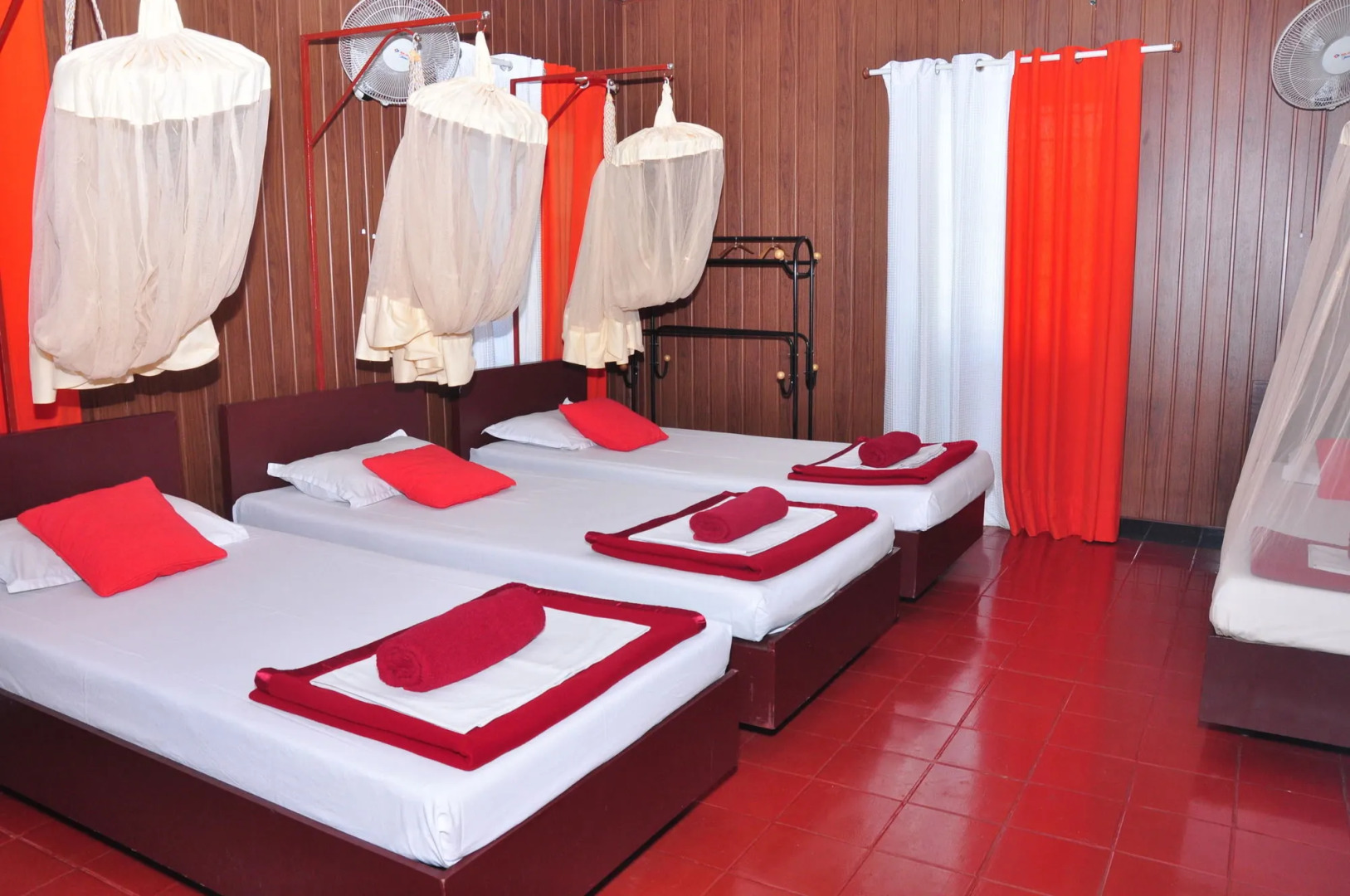 Reds Residency - Homestay