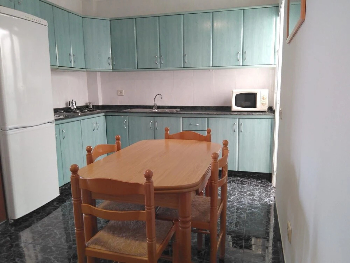 Apartment With 3 Bedrooms in Arinaga, With Terrace and Wifi - 400 m Fr