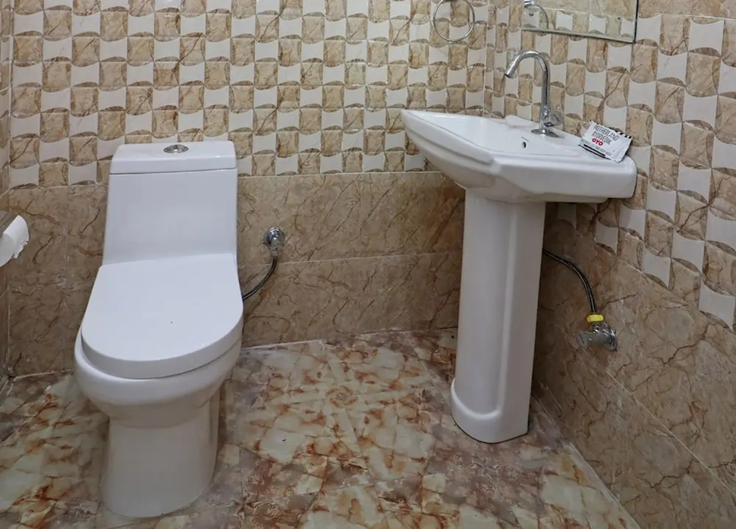 OYO 23008 Labanya Holiday Home