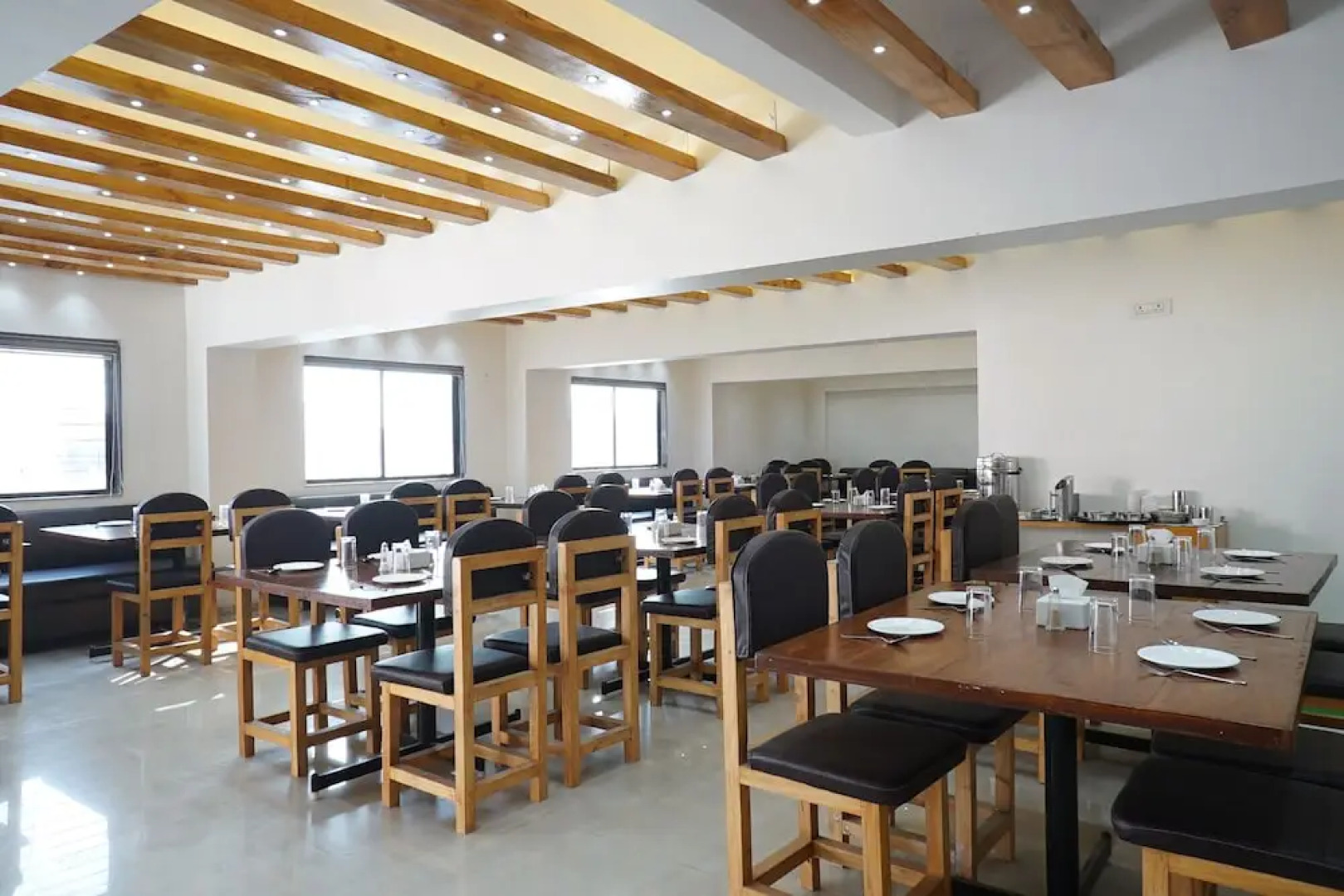 OYO 24432 Yash Residency