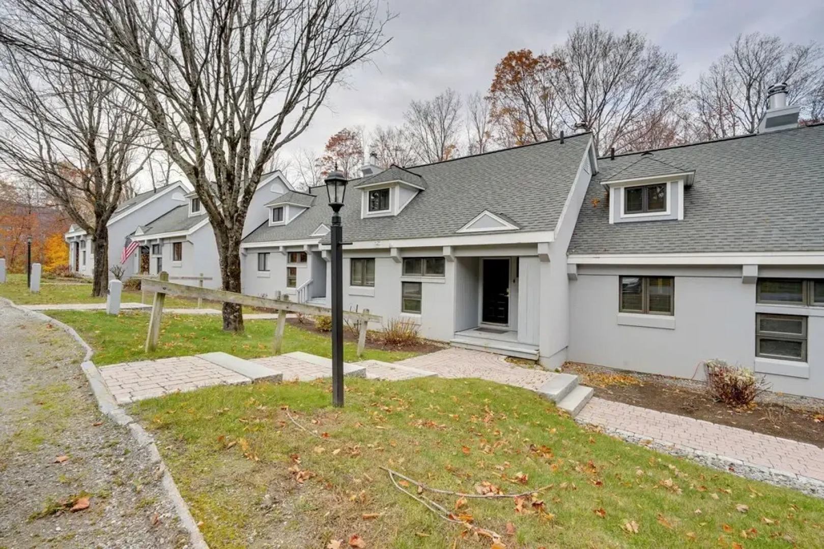 Sunny Stratton Townhome ~ 1 Mi to Skiing!