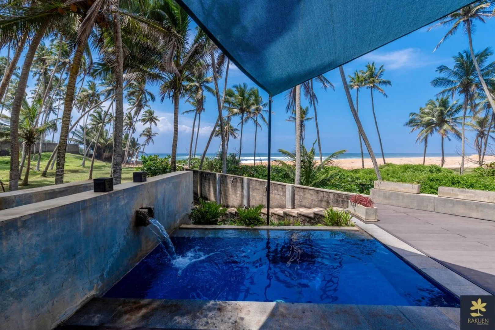 Rakuen Beach Villa