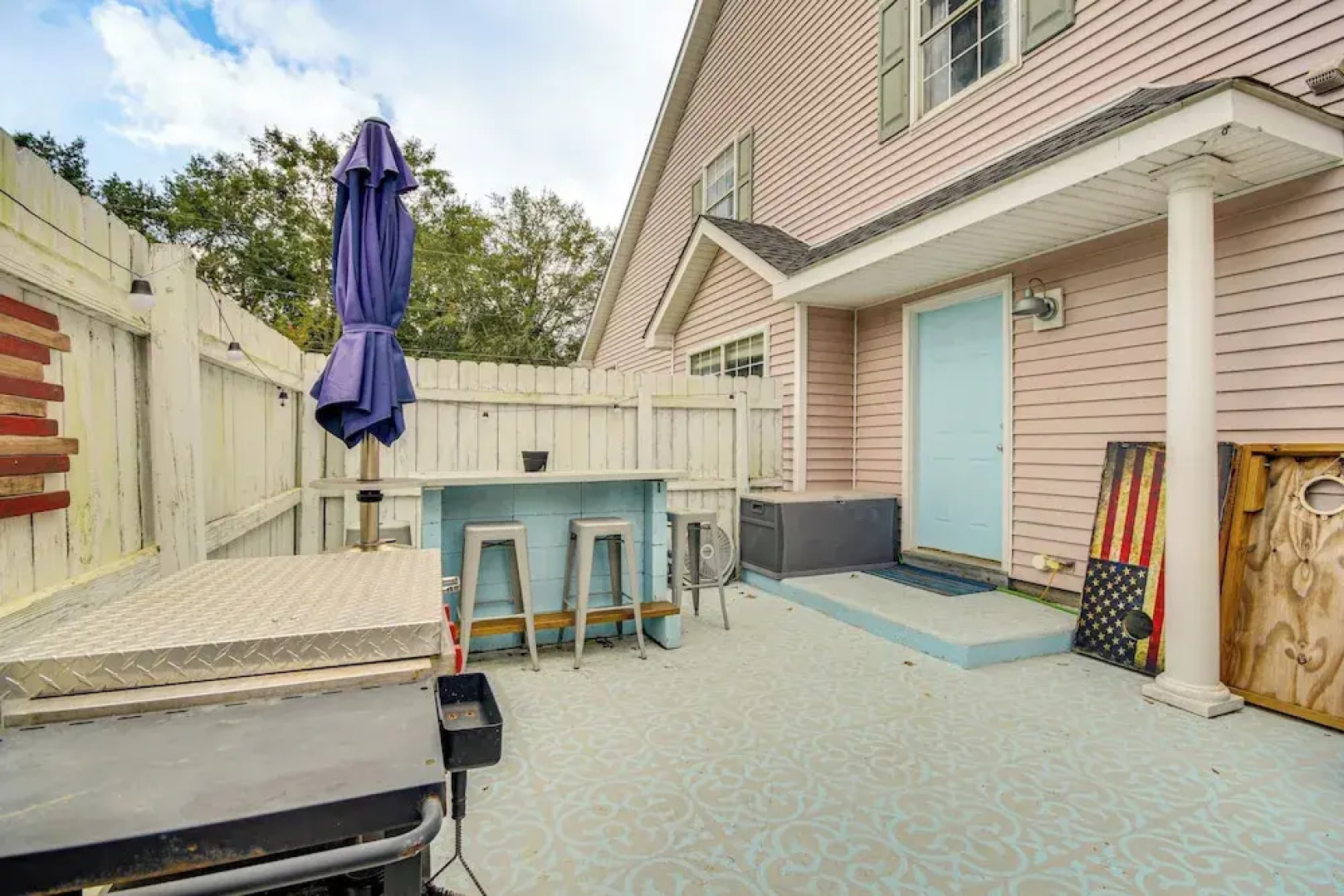 Walk to Beach, Fenced Patio: Bay St Louis Getaway!