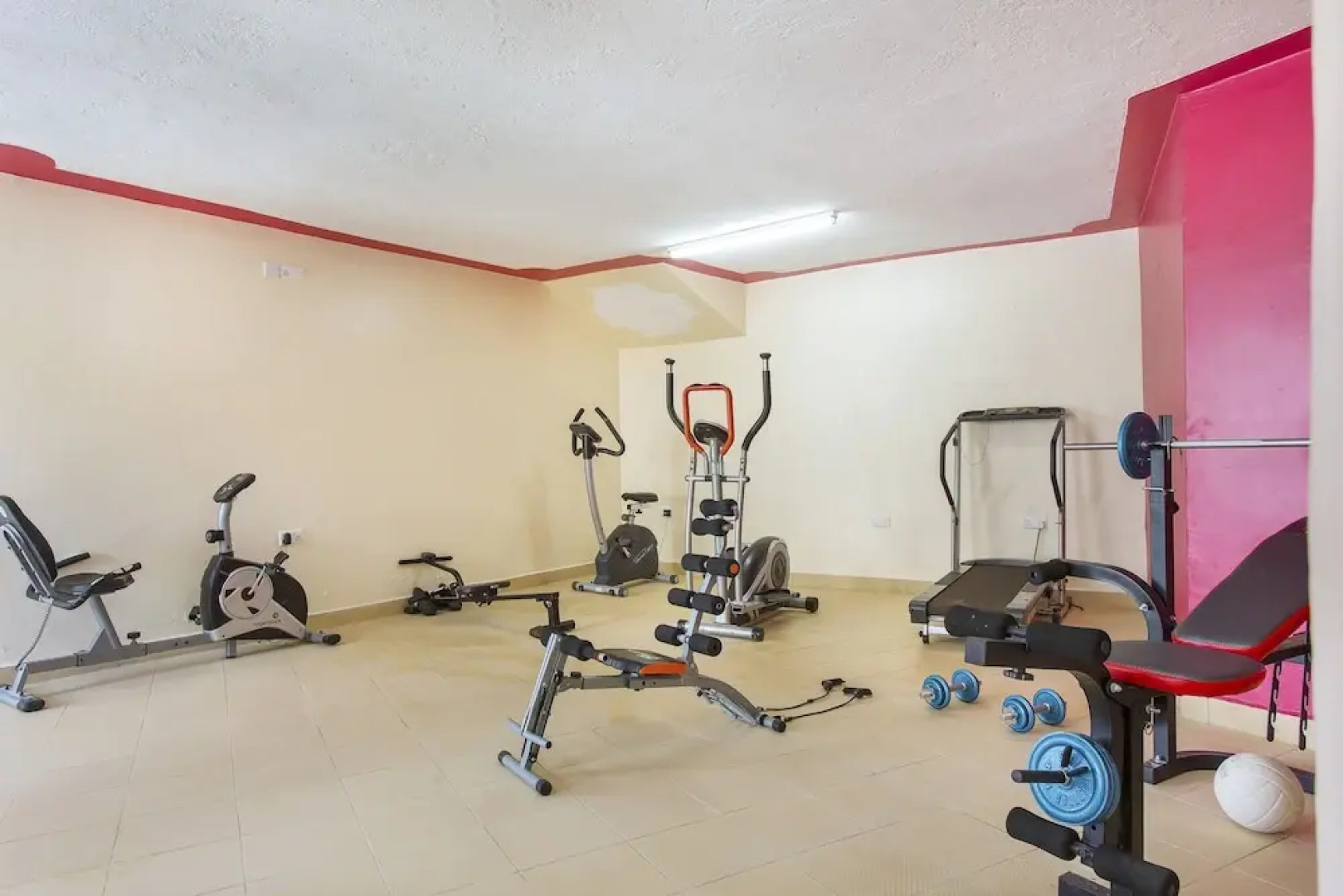 Sirville Lake Elementaita Lodge