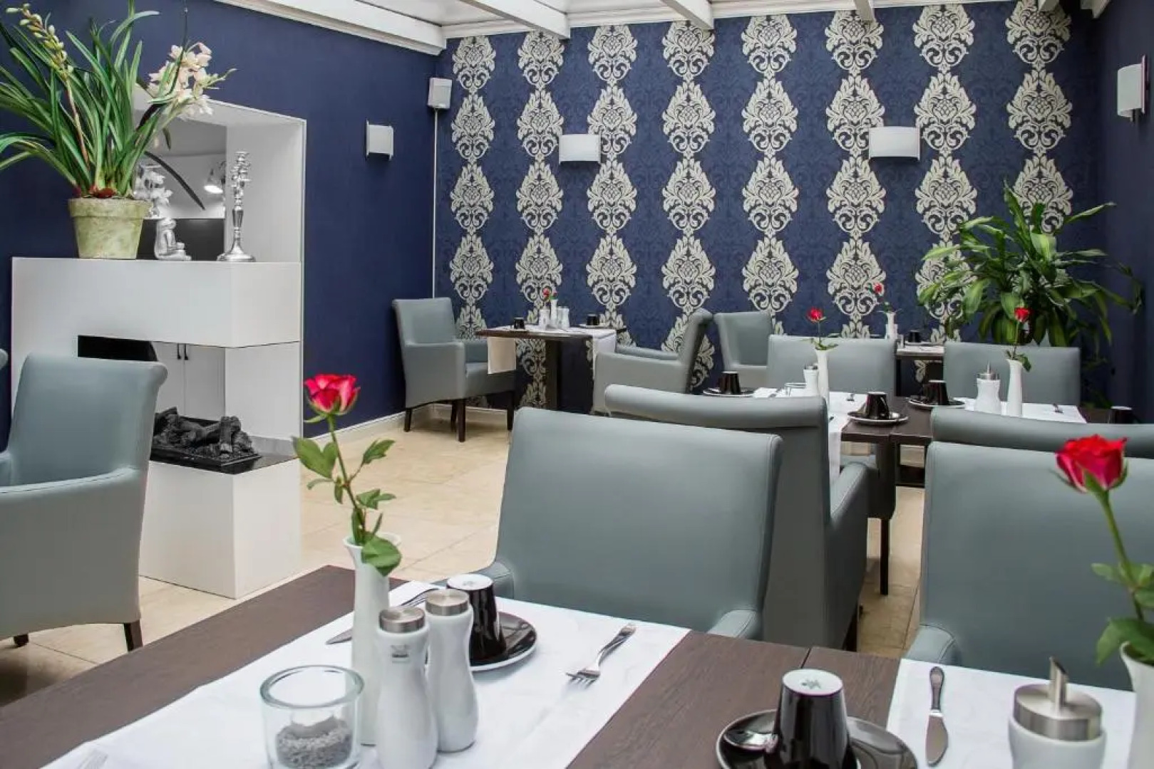 Hotel & Pension Villa Laluna