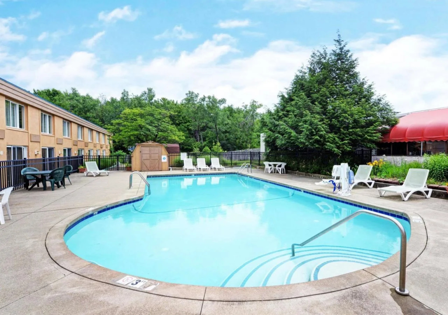 Days Inn Cleveland Willoughby