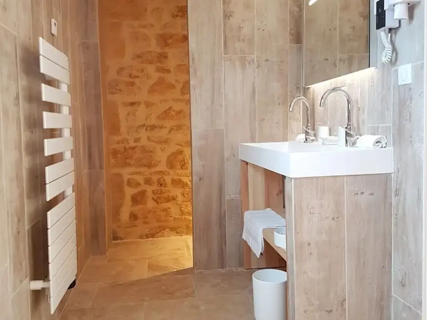 Le Petit Paradis