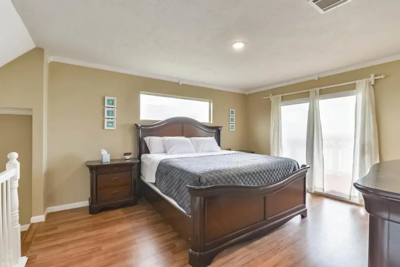 Fun in the Sun in Seabrook Kemah Huge Deck Games Fishing Pet Friendly