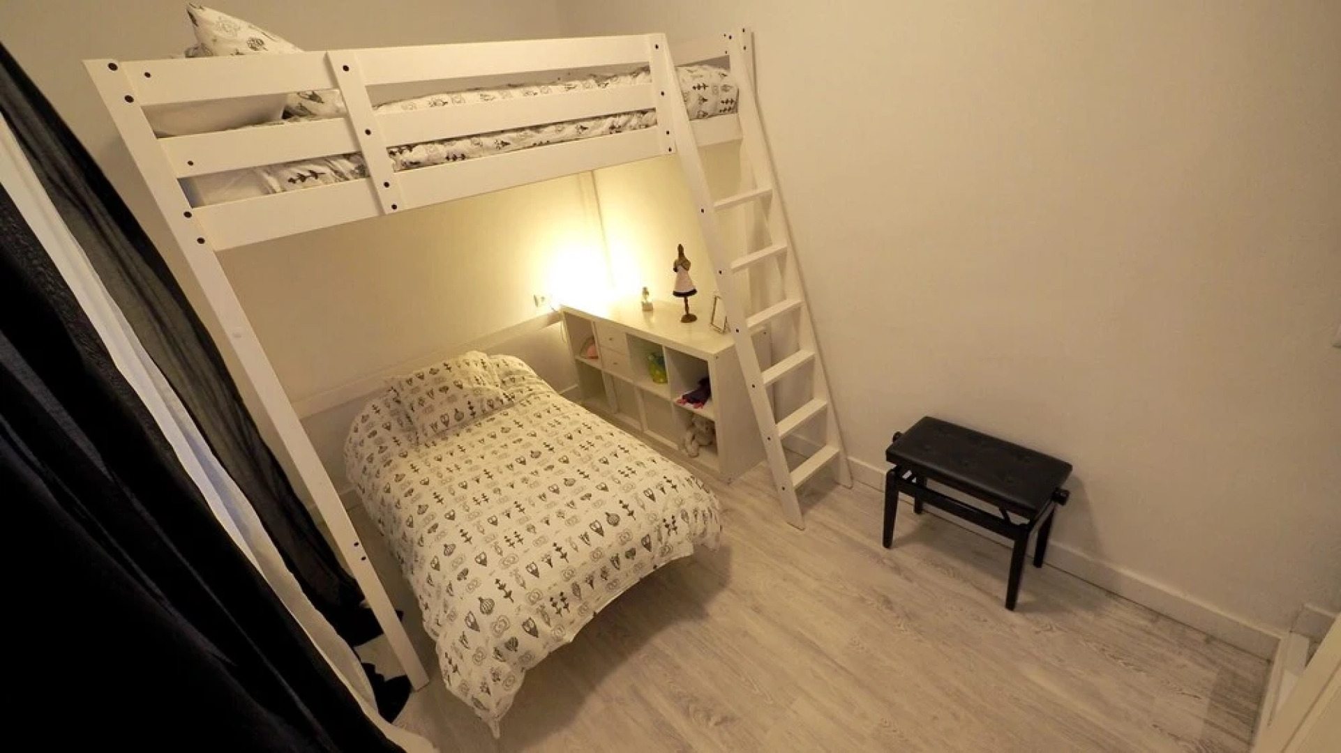 Villa With 4 Bedrooms in Tomares, With Private Pool, Enclosed Garden a