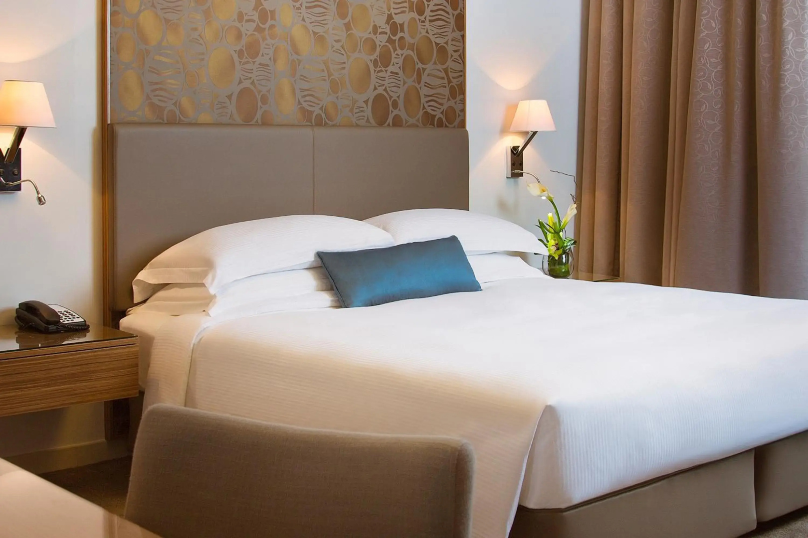 Majestic Arjaan by Rotana Hotel