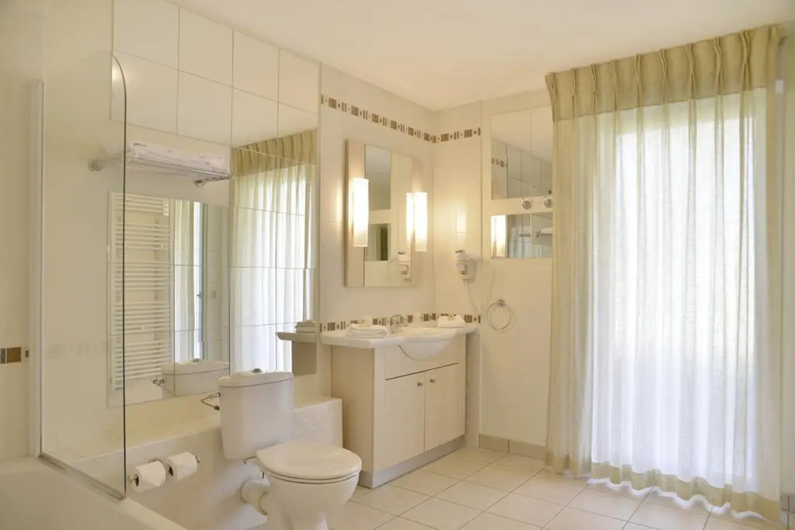 La Villa du Lac Hôtel – Résidence & Spa