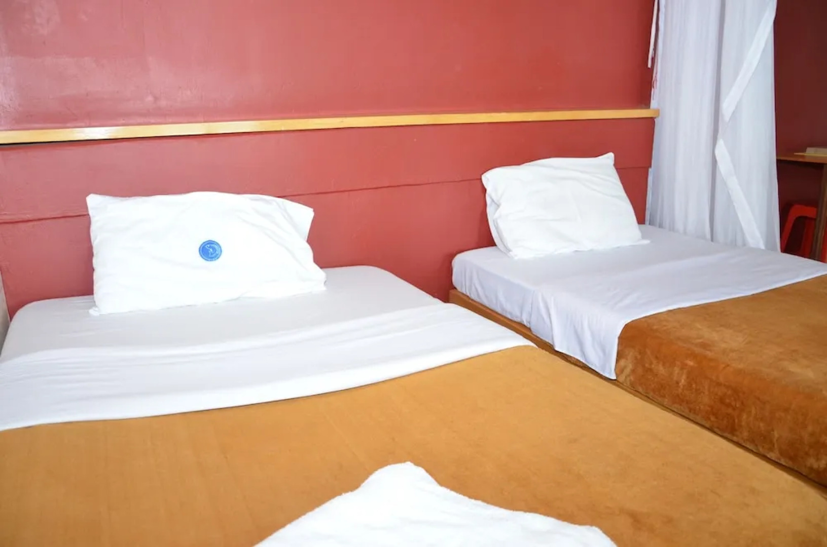 Ssese Islands Beach Hotel - Hostel