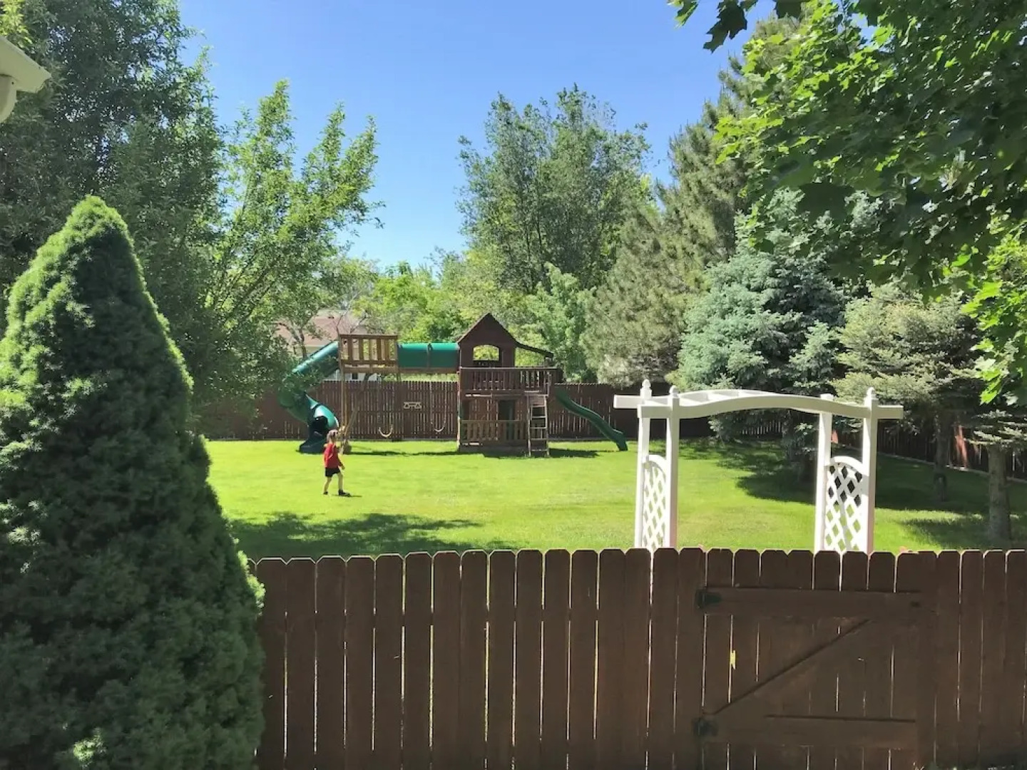 Midvale Home 4 Bedroom Home by Redawning