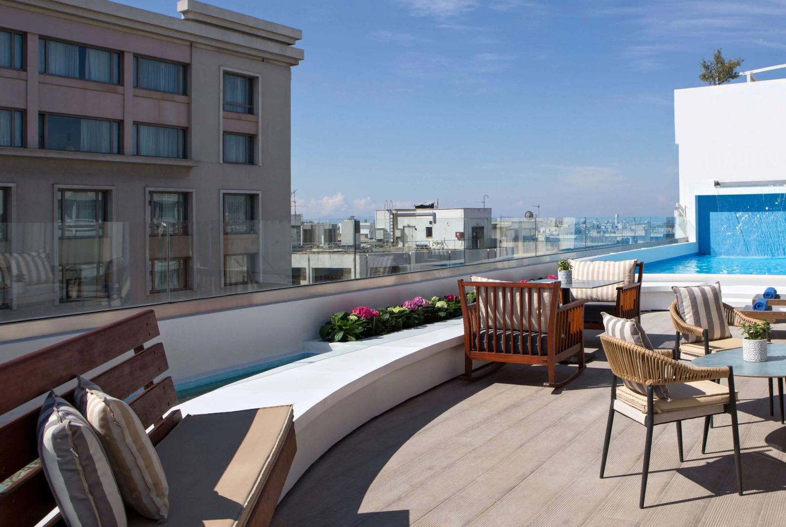 Zeus Essence Wyndham Athens Residence